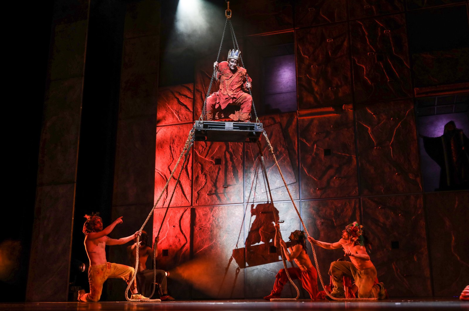 &quot;The Hunchback of Notre Dame&quot; performance takes place at Zorlu PSM, Istanbul, Türkiye, May 5, 2023. (Photo courtesy of Zorlu PSM)