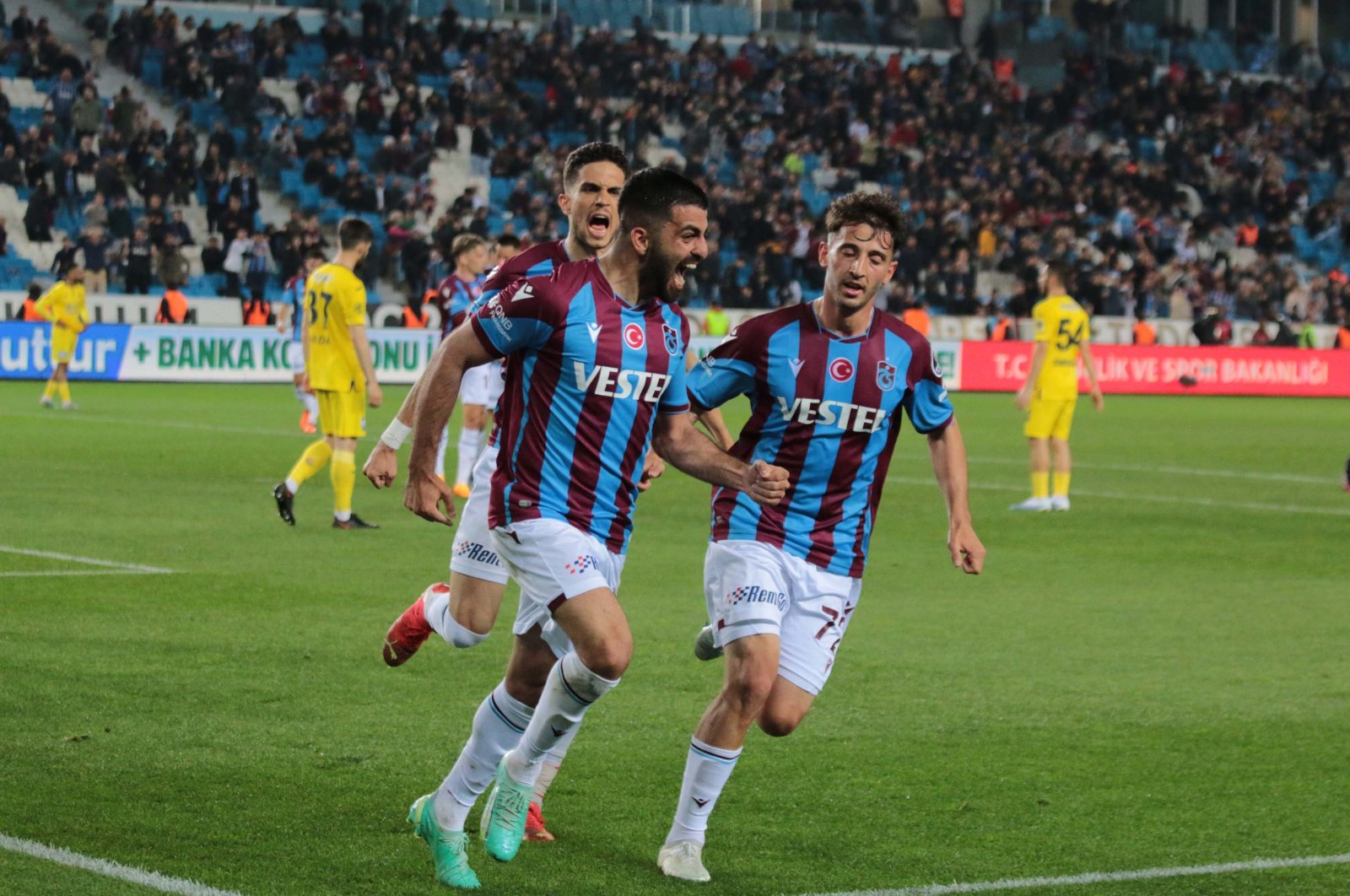 Trabzonspor menjaga ketenangan dalam menghadapi tantangan pertandingan besar