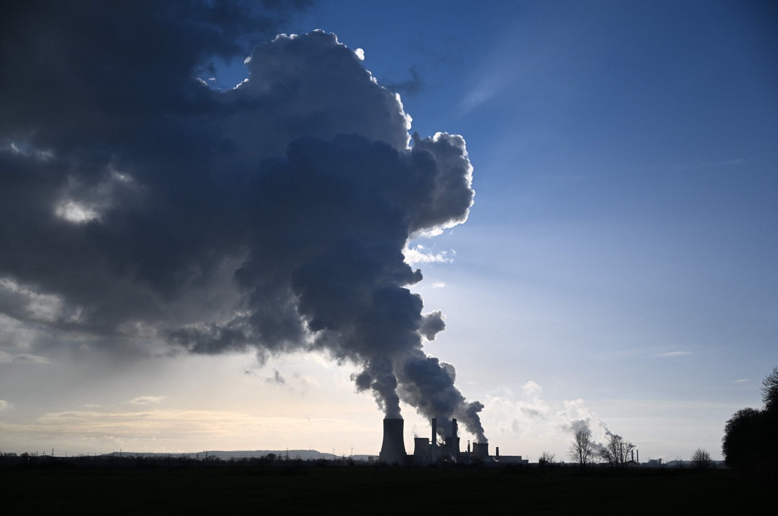Transisi energi di UE harus ditekan untuk memenuhi sasaran iklim: Laporkan