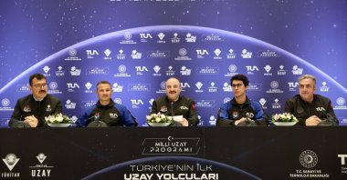 Industry and Technology Minister Mustafa Varank (C) and Alper Gezeravcı (2-L) and Tuna Cihangir Atasever (2-R) during a news conference, Istanbul, Türkiye, April 29, 2023. (DHA Photo)