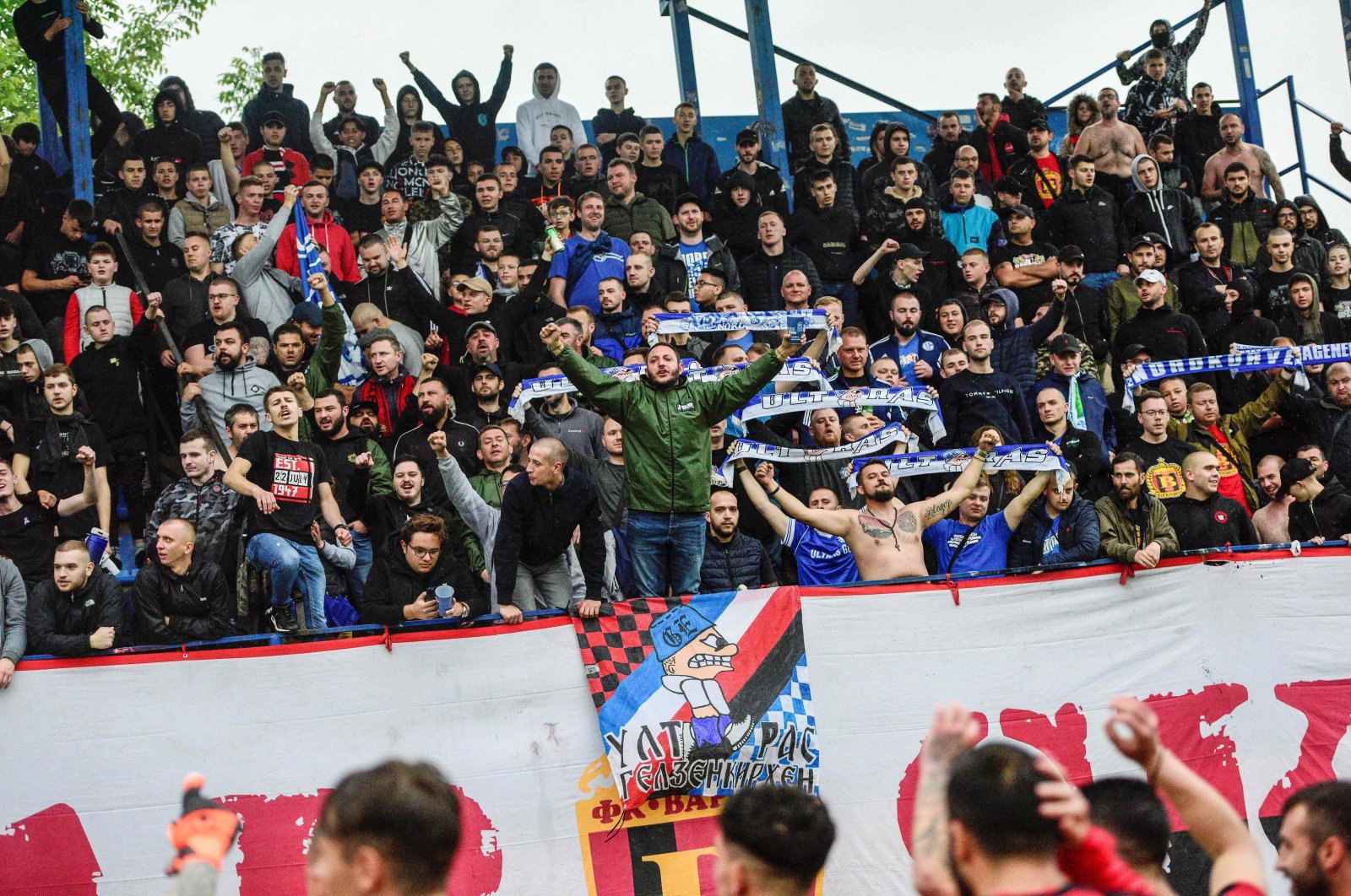 Penggemar sepak bola bekerja keras untuk menyelamatkan klub Makedonia Utara yang bermasalah
