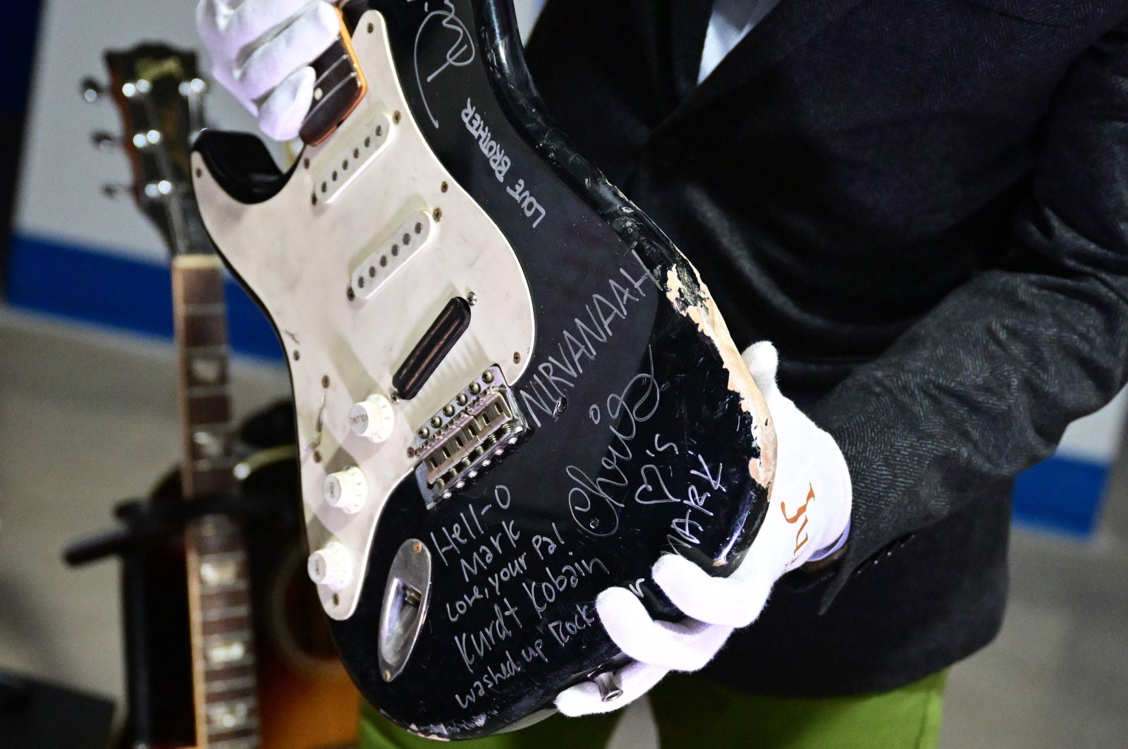 U.S. musician Kurt Cobain&#039;s smashed Fender Stratocaster is displayed at Julien&#039;s Auctions in Gardena, California, U.S., May 2, 2023. (AFP Photo)