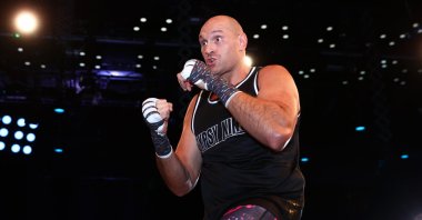 Tyson Fury warms up during the media workout ahead of his December 3 WBC heavyweight championship fight with Derek Chisora, at BT Studios,  Stratford, U.K., Nov. 29, 2022. (Getty Images Photo)