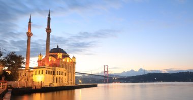 Ortaköy Mosque also known as Büyük Mecidiye Camii in Besiktaş, Istanbul, Türkiye. (Shutterstock Photo)