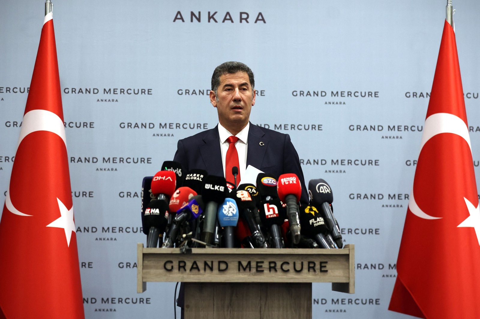 Sinan Oğan delivers a news conference in which he announced his support for President Recep Tayyip Erdoğan in the upcoming runoff, in the capital Ankara, Türkiye, May 22, 2023. (AFP Photo)