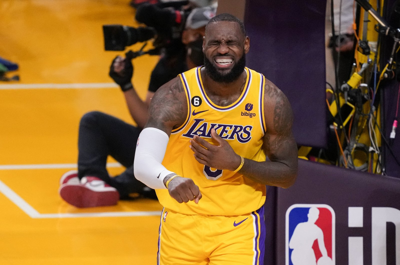Los Angeles Lakers forward LeBron James reacts to a play against the Denver Nuggets during the fourth quarter in game four of the Western Conference Finals for the 2023 NBA playoffs at Crypto.com Arena, Los Angeles, U.S., May 22, 2023. (Reuters Photo)