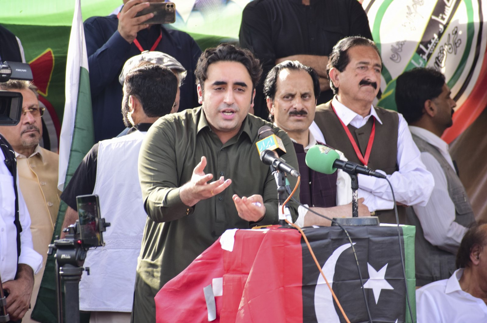 Pakistani Foreign Minister Bilawal Bhutto Zardari (C) speaks as he attends a protest against India for hosting in Srinagar the G20 Tourism meeting, in Bagh, Pakistani-administered Kashmir region, Pakistan, May 23, 2023. (EPA Photo)
