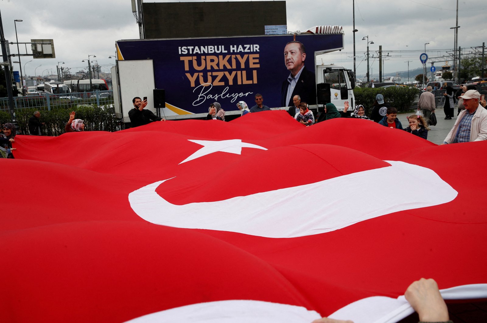 Erdoğan: 14 Mayıs Türk demokrasisinin gücünü dünyaya kanıtladı