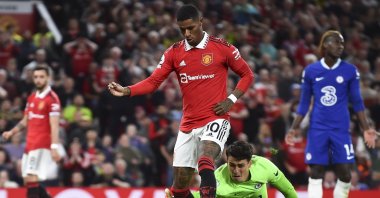 Manchester United&#039;s Marcus Rashford (L) scores the 4-0 goal against Chelsea goalkeeper Kepa Arrizabalaga (R) during the English Premier League match, Manchester, UK., May 25, 2023. (EPA Photo)