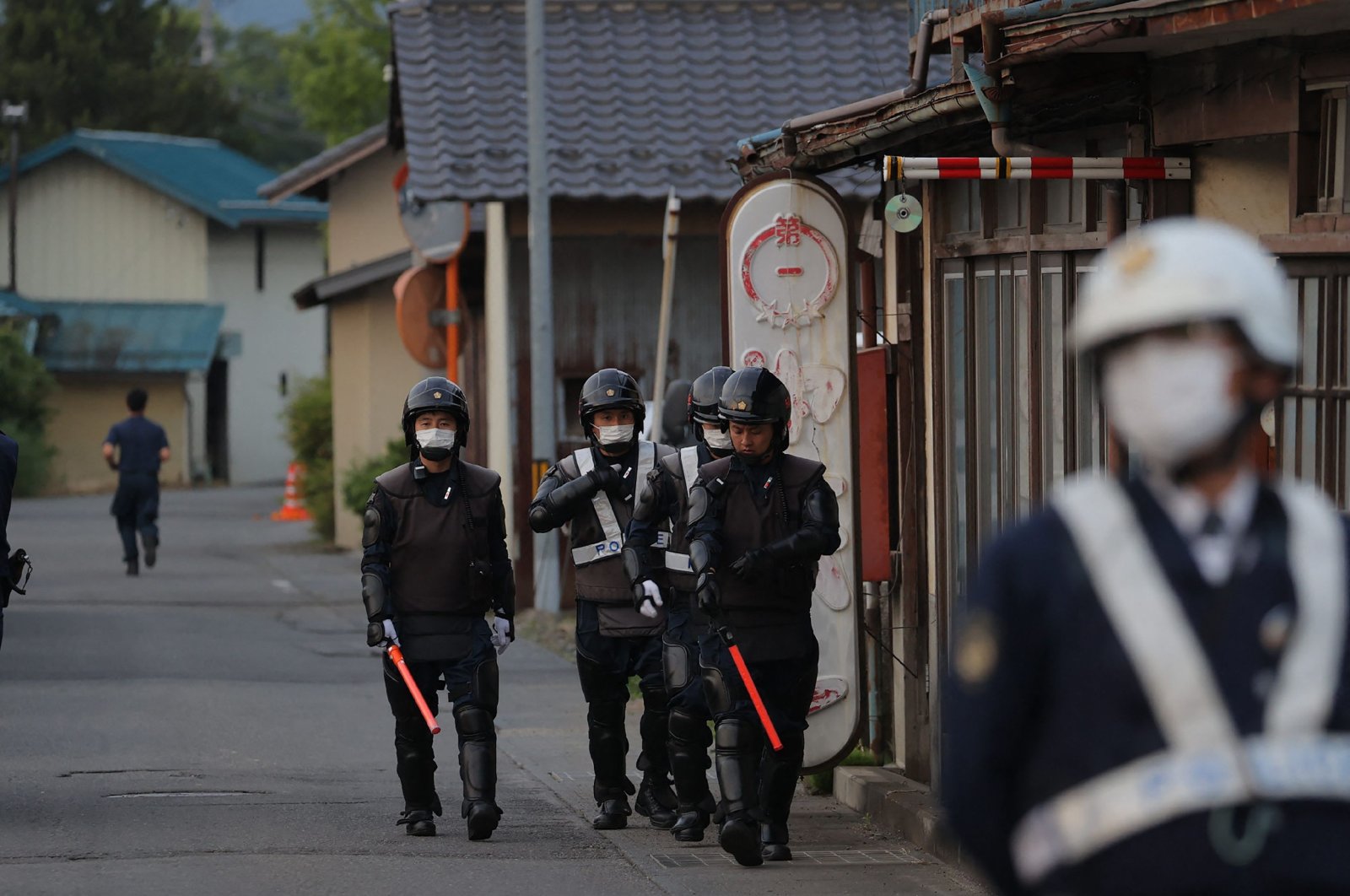 Tersangka ditangkap setelah membunuh 4 orang, termasuk 2 polisi, di Jepang