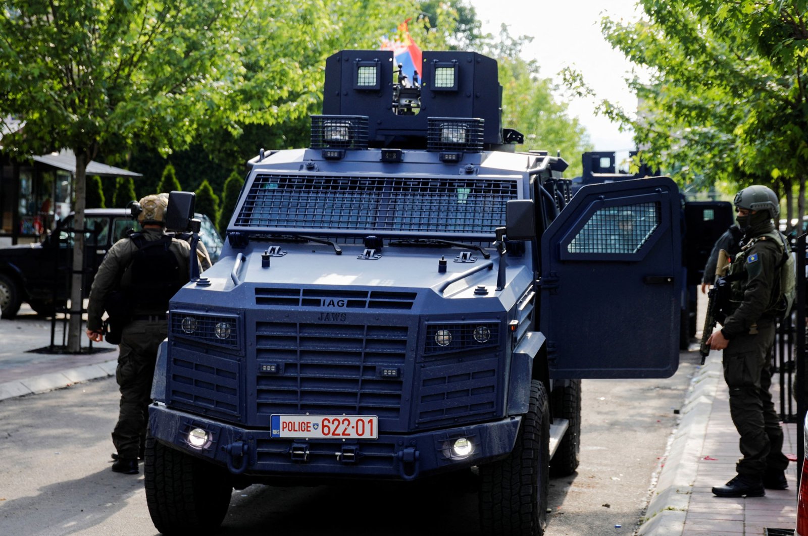 Tentara Serbia tetap bersiaga tinggi di dekat perbatasan Kosovo