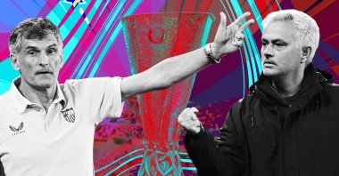 Sevilla coach Jose Luis Mendilibar (L) and Roma coach Jose Mourinho will face each other in the final. (Illustration by Büşra Öztürk)