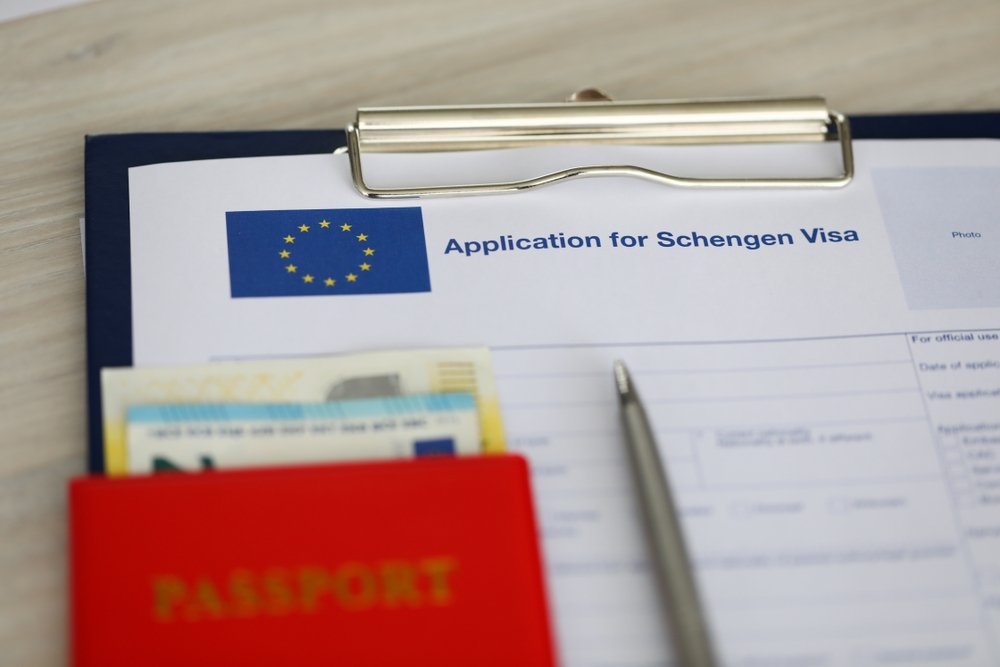 Schengen visa applications of Turkish citizens are lagging, especially in the aftermath of the COVID-19 pandemic, but Turkish officials say it is a rather politically motivated move by Europe against Türkiye. (Shutterstock Photo)