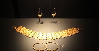 The Troy Museum exhibits dazzling jewelry belonging to Trojan women from thousands of years ago, alongside artifacts discovered in archaeological excavations, Çanakkale, Türkiye, May 31, 2023. (AA Photo)