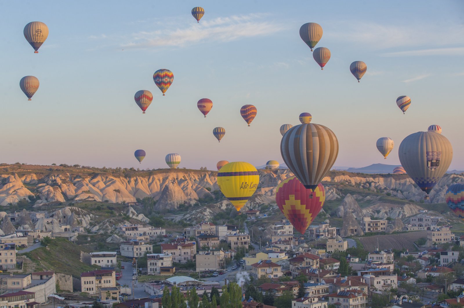 Tur balon Cappadocia ikonik Türkiye meluas ke Serbia