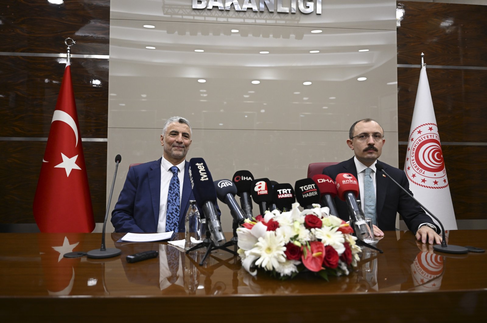 Newly appointed Trade Minister Ömer Bolat (L) attends the handover ceremony alongside his predecessor Mehmet Muş, in Ankara, Türkiye, June 4, 2023. (AA Photo)