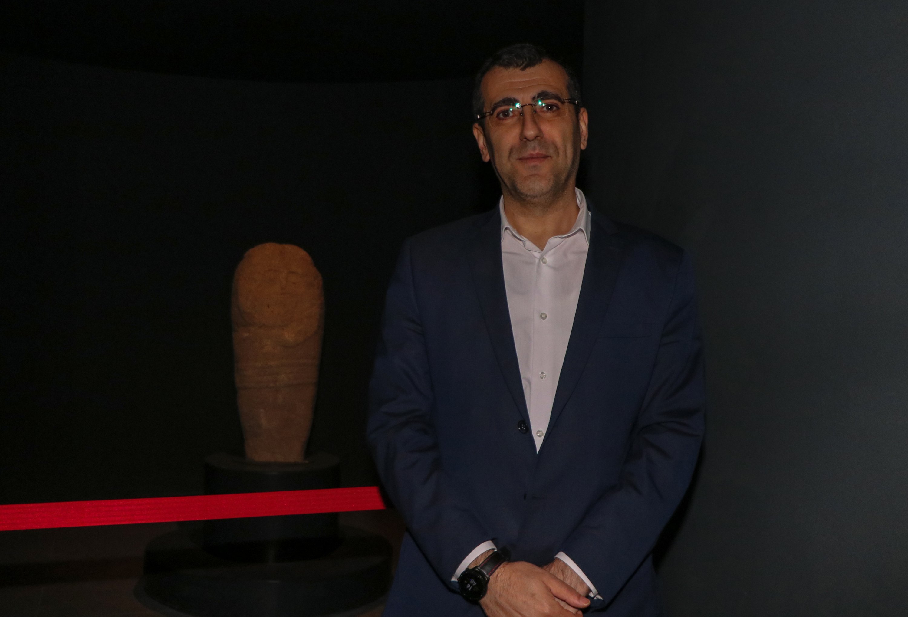 Direktur Museum Erzurum Hüsnü Genç berbicara kepada Anadolu Agency (AA), Erzurum, Türkiye, 19 Mei 2023. (Foto AA)