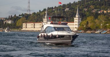A yacht charter cruises in the Bosporus, Istanbul, Türkiye, May 7, 2022. (Shutterstock Photo)