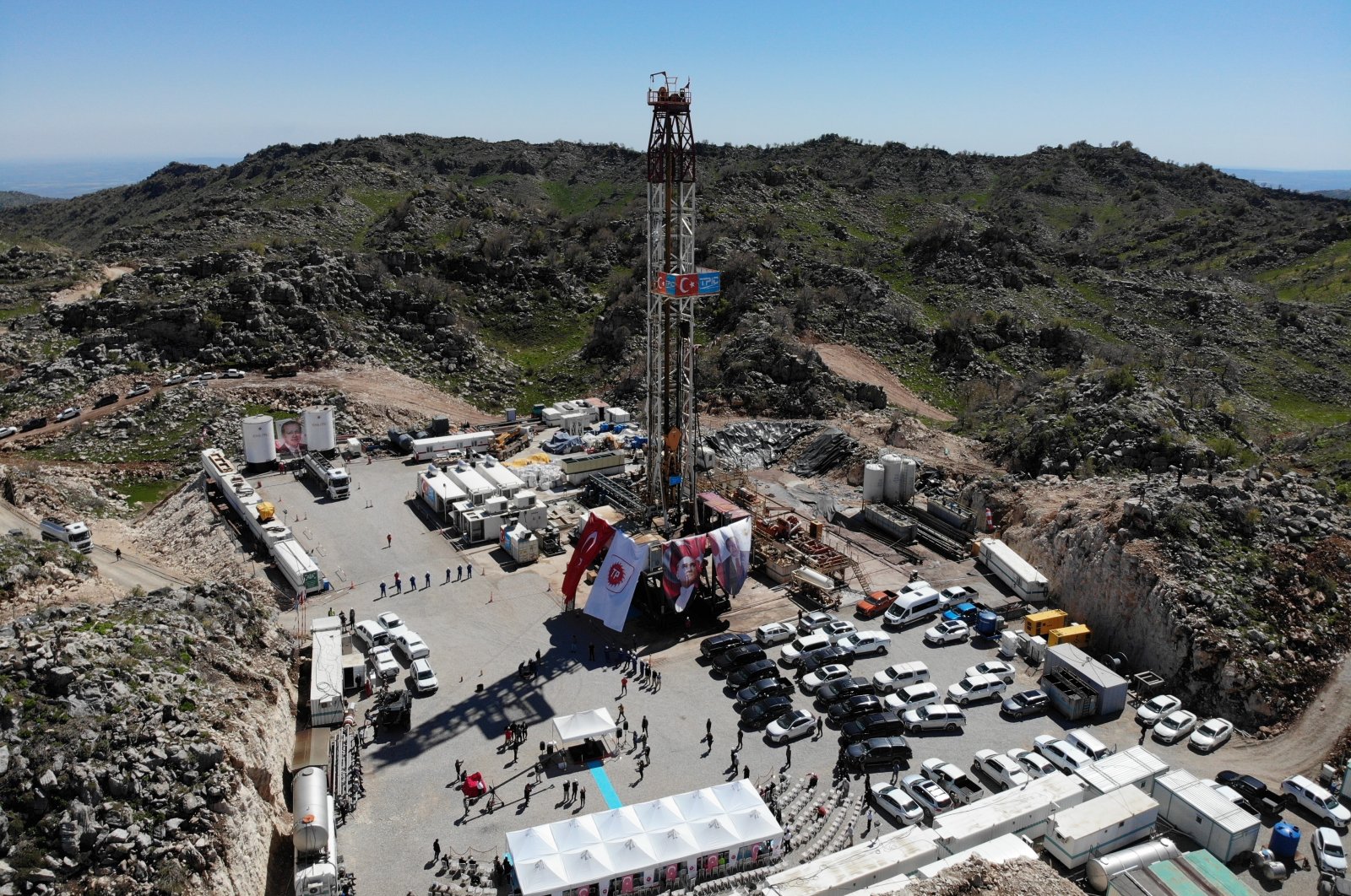 Penemuan baru membantu mengangkat produksi minyak harian Türkiye ke level tertinggi dalam 32 tahun
