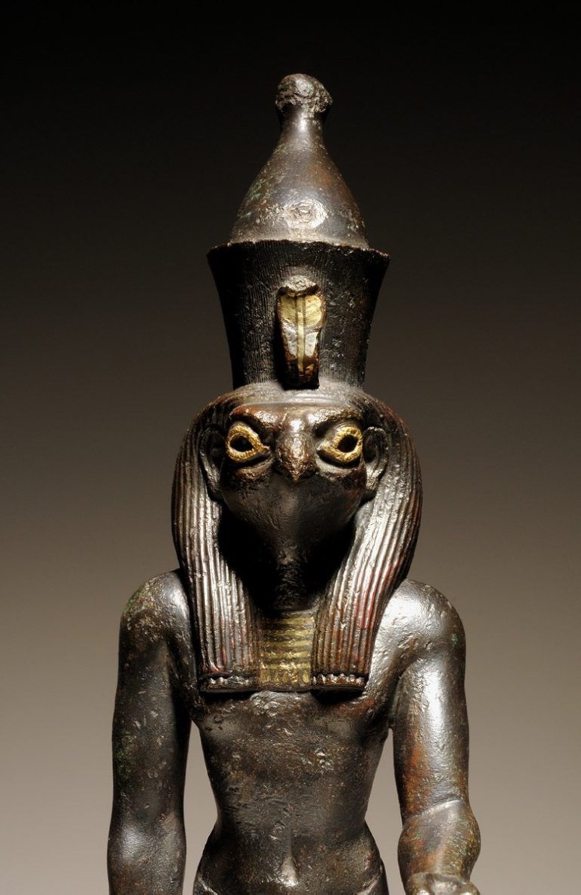 Bronze statue of the god Horus, with falcon&#039;s head. (Photo courtesy of Rijksmuseum Van Oudheden)