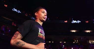 Phoenix Mercury&#039;s Brittney Griner runs onto the court as she is introduced before the WNBA game against the Chicago Sky at Footprint Center, Phoenix, U.S., May 21, 2023. (AFP Photo)