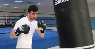 Turkish boxer Emir Büyükdağ trains ahead of the 2023 European Boxing Championships at the Bursa Bahram Muzaffer Sports Club, Trabzon, Türkiye, May 31, 2023. (AA Photo)