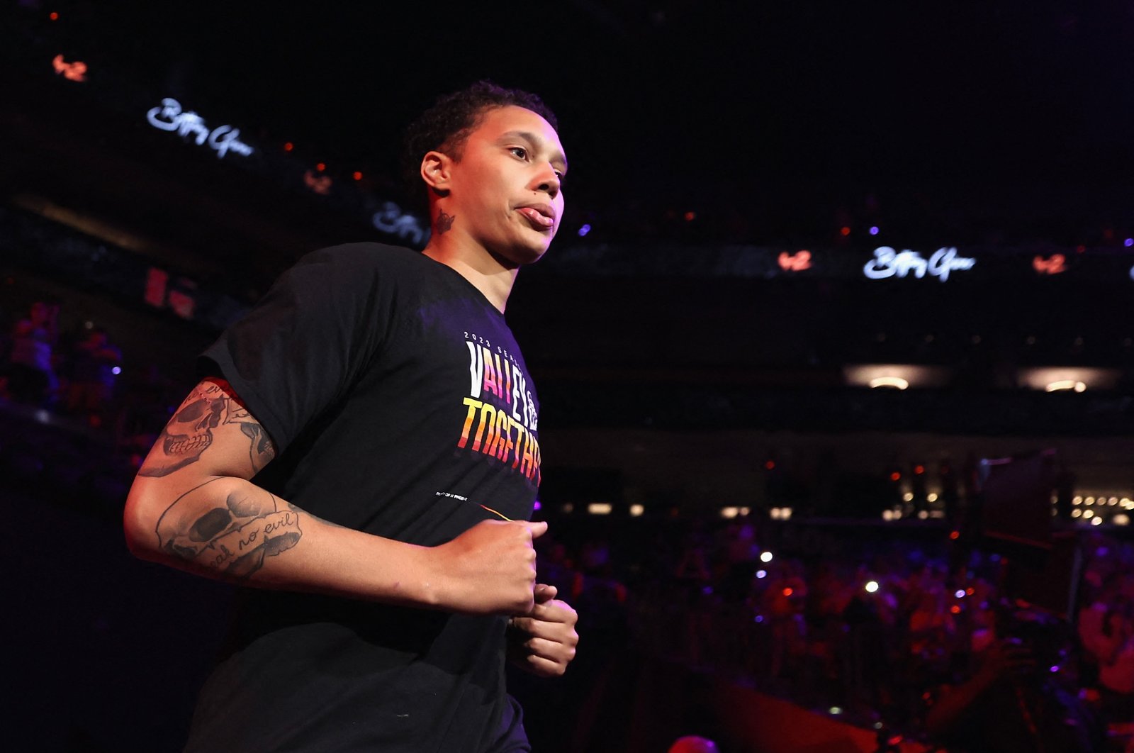 Phoenix Mercury&#039;s Brittney Griner runs onto the court as she is introduced before the WNBA game against the Chicago Sky at Footprint Center, Phoenix, U.S., May 21, 2023. (AFP Photo)