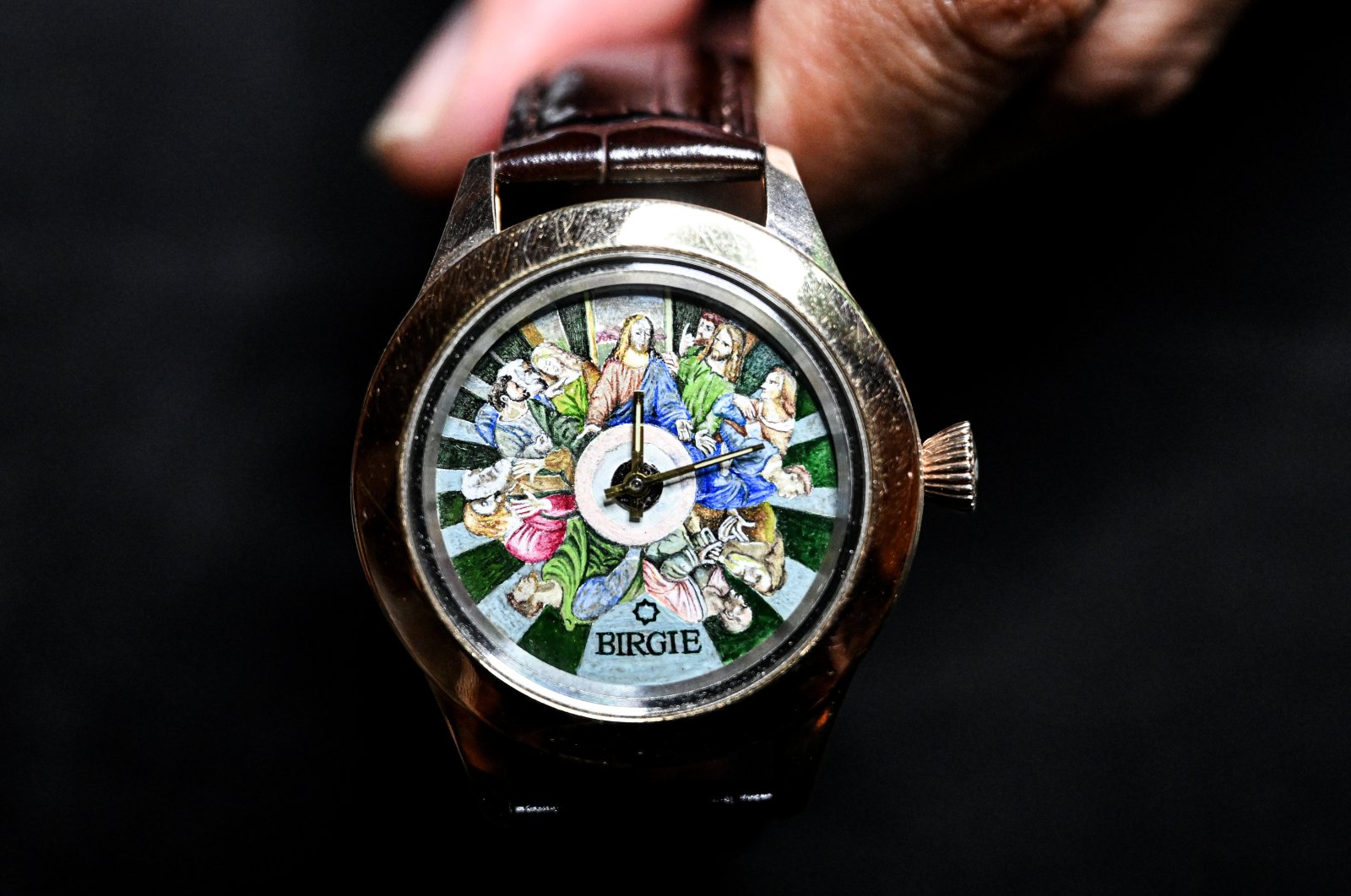 Artis Turki mendesain jam tangan dengan ‘The Last Supper’ karya Da Vinci untuk Pope