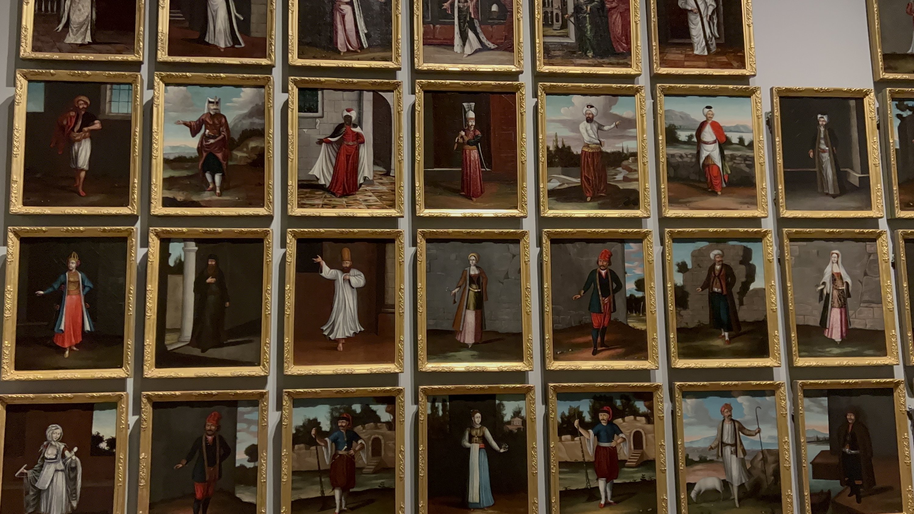 Sebanyak 65 lukisan karya pelukis Jean Baptiste Vanmour, yang menggambarkan kehidupan diplomatik dan sosial Kekaisaran Ottoman selama Periode Tulip, dipamerkan di Rijksmuseum, yang menampung salah satu koleksi seni dan artefak sejarah terbesar di Belanda, 8 Maret , 2023. (Foto AA)