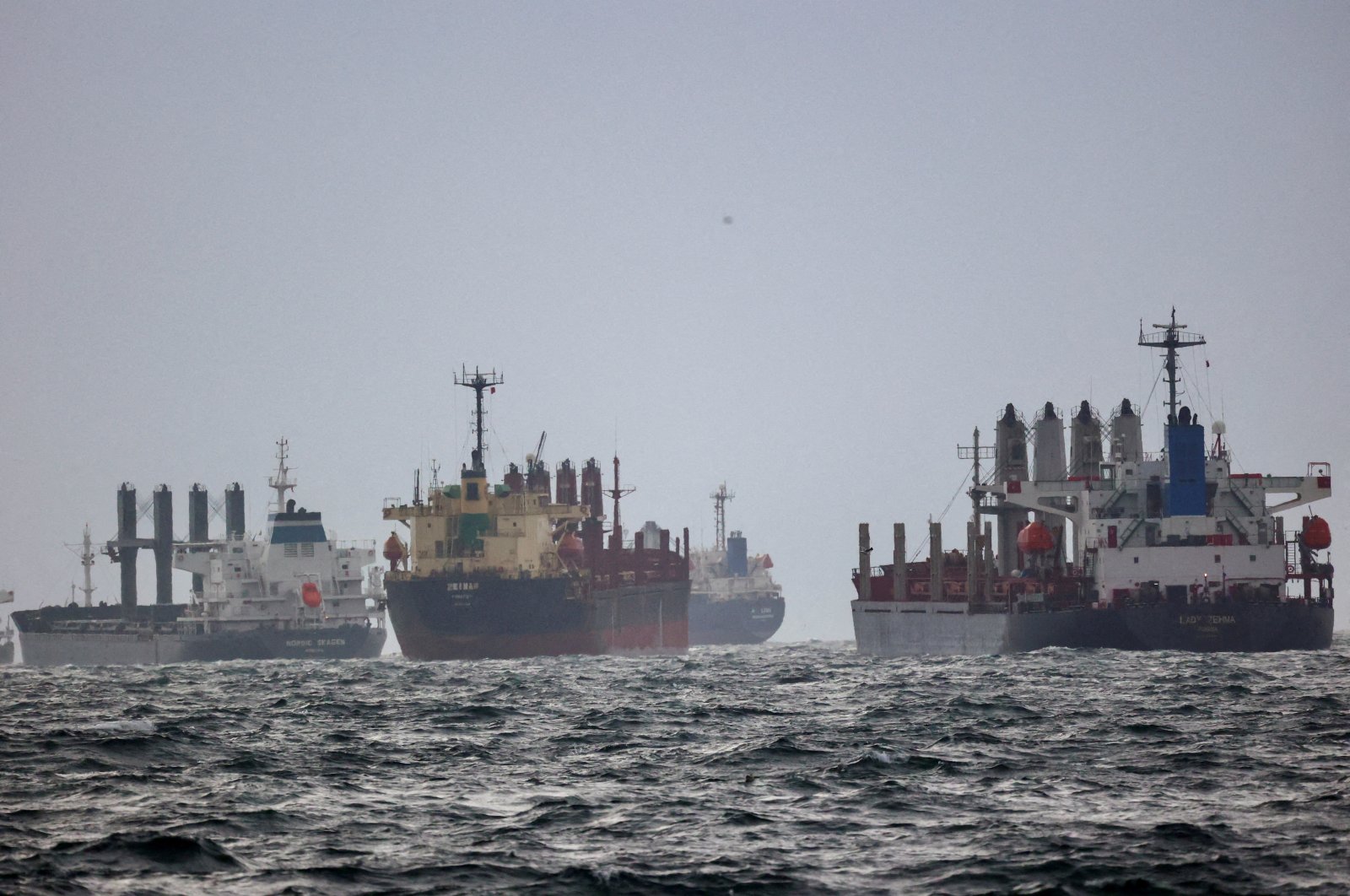 Vessels are seen as they wait for inspection under United Nation&#039;s Black Sea Grain Initiative in the southern anchorage of the Bosporus in Istanbul, Türkiye, Dec. 11, 2022. (Reuters Photo)