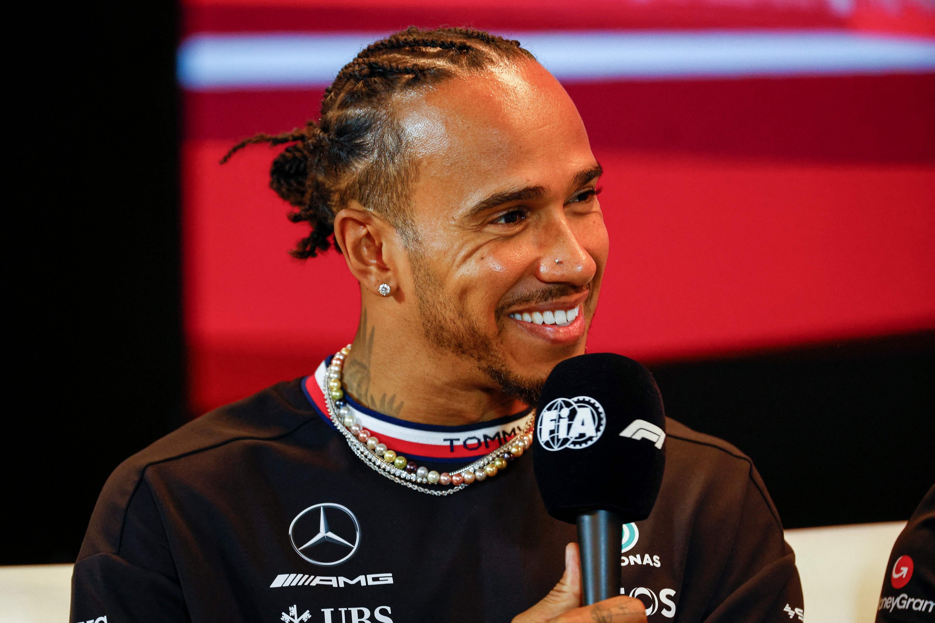 Lewis Hamilton dari Inggris Raya dan Mercedes menghadiri Konferensi Pers Pembalap selama pratinjau menjelang Grand Prix F1 Kanada di Sirkuit Gilles Villeneuve, Montreal, Kanada, 15 Juni 2023. (AFP Photo)
