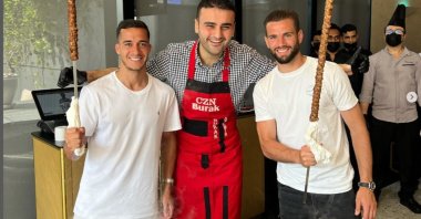 CZN Burak cooking Turkish cuisine in Dubai, United Arab Emirates, 2022. (Courtesy CZN Burak)