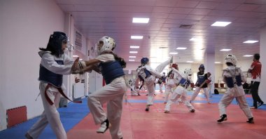 Feb. 6 southeastern Türkiye twin earthquake victims train taekwondo at the Battalgazi Public Education Center, Malatya, Türkiye, June 2, 2023. (AA Photo)