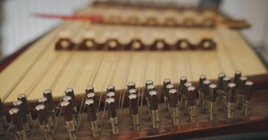 A close-up view of a santur, aka a hammered dulcimer. (Shutterstock Photo)