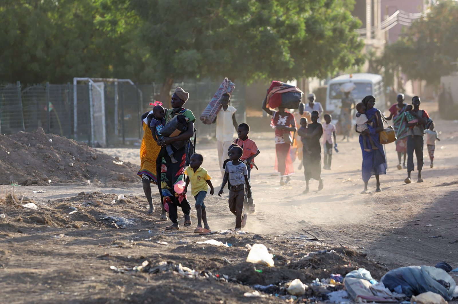 Group of internally displaced people flee Khartoum, Sudan, June 18, 2023. (DHA Photo)
