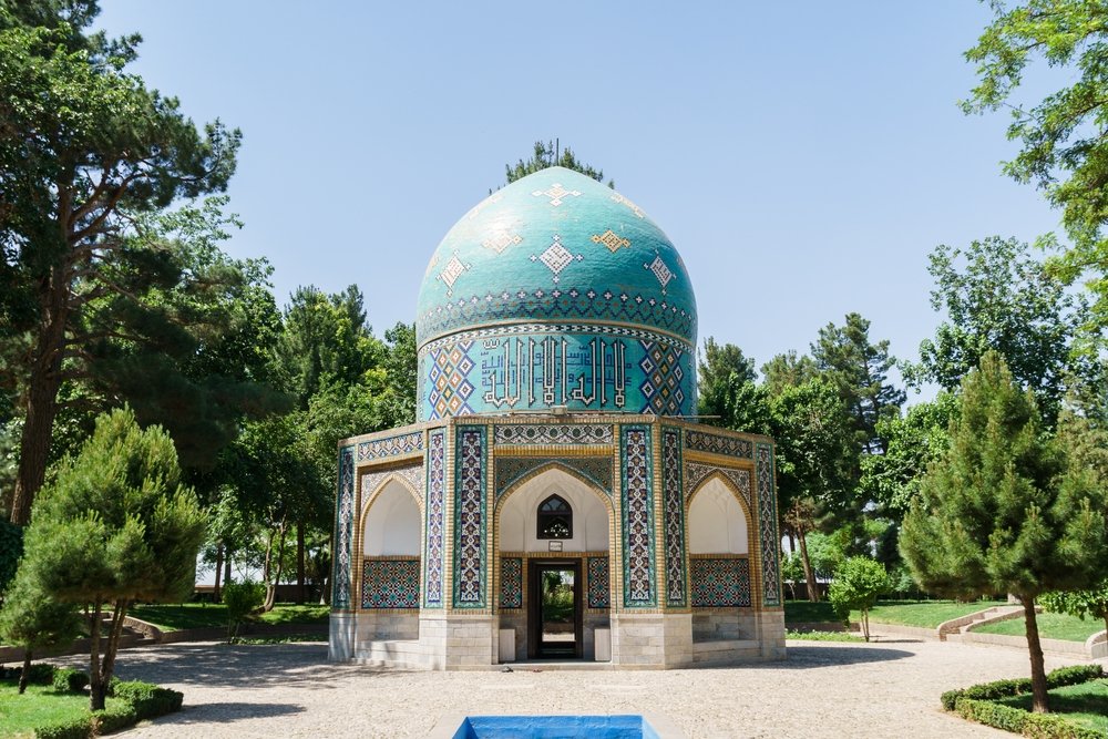 Farid-ud Din Attar atau makam Attar Nishapur di Neyshabur, Iran, 28 Mei 2017. (Foto Shutterstock)