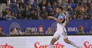 Minnesota United New Zealand defender Michael Boxall dribbles the ball in the second half against the CF Montreal at Stade Saputo, Montreal, Canada, June 10, 2023. (Reuters Photo)