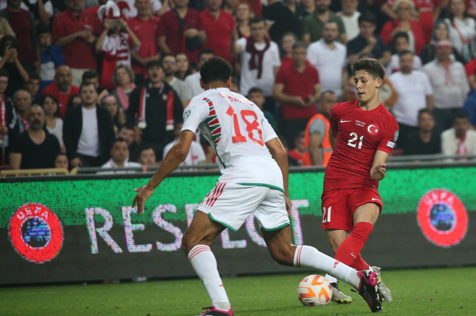 Arda Güler bersinar saat Türkiye tenggelam 2 melewati Wales di kualifikasi Euro
