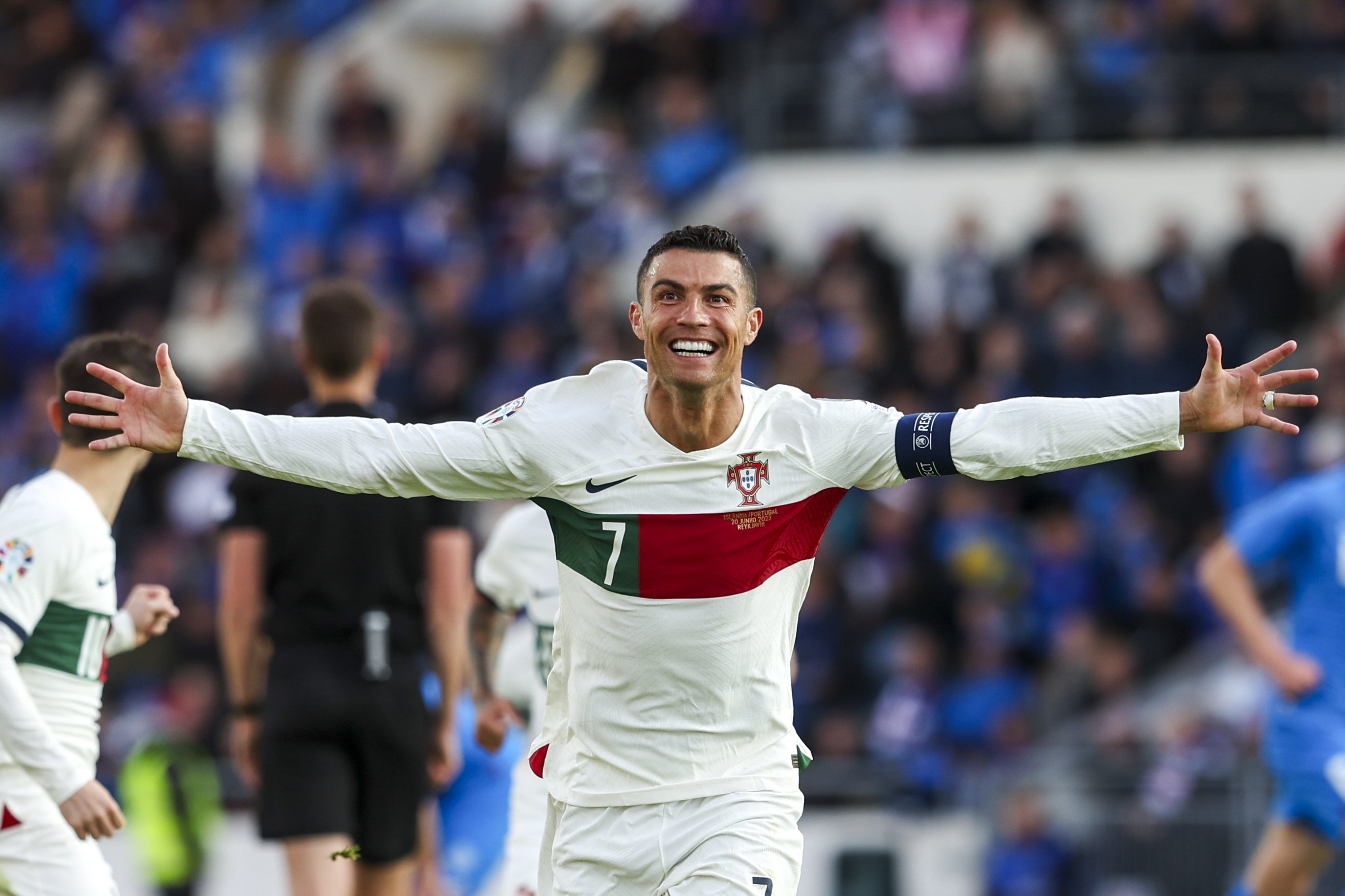 Cristiano Ronaldo Portugal merayakan gol selama pertandingan kualifikasi UEFA Euro 2024 antara Islandia dan Portugal, di Stadion Laugardalsvollur, Reykjavik, Islandia, 20 Juni 2023. (Foto EPA)