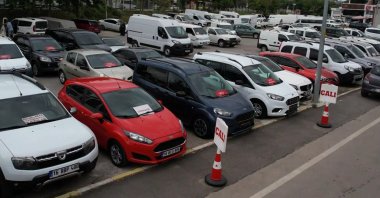 Secondhand cars set for sale are seen near dealerships in Bursa, northwestern Türkiye, June 15, 2023. (IHA Photo)