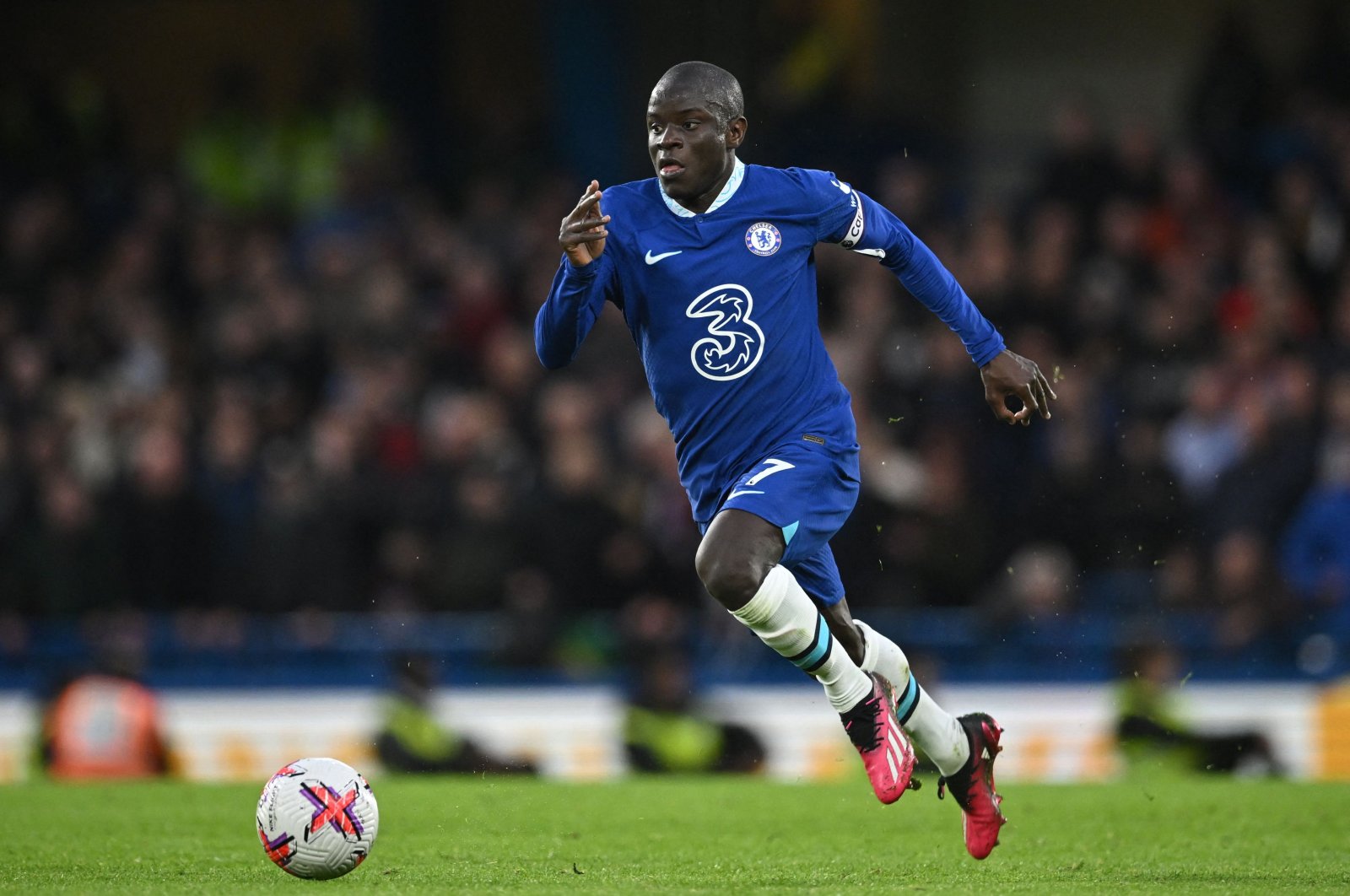 Former Chelsea&#039;s French midfielder N&#039;Golo Kante controls the ball during the English Premier League football match between Chelsea and Aston Villa at Stamford Bridge, London, U.K., April 1, 2023. (AFP Photo)