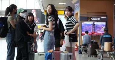 High school students gather at a railway station for a school trip in Seoul, South Korea, May 31, 2023. (Reuters Photo)