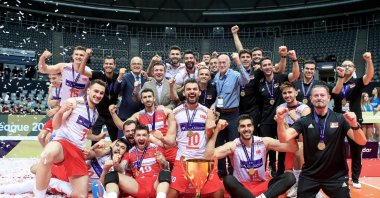 Türkiye men's volleyball national team celebrate after winning the 2023 CEV Men's Volleyball European Golden League, Ankara, Türkiye, June 25, 2023. (AA Photo)