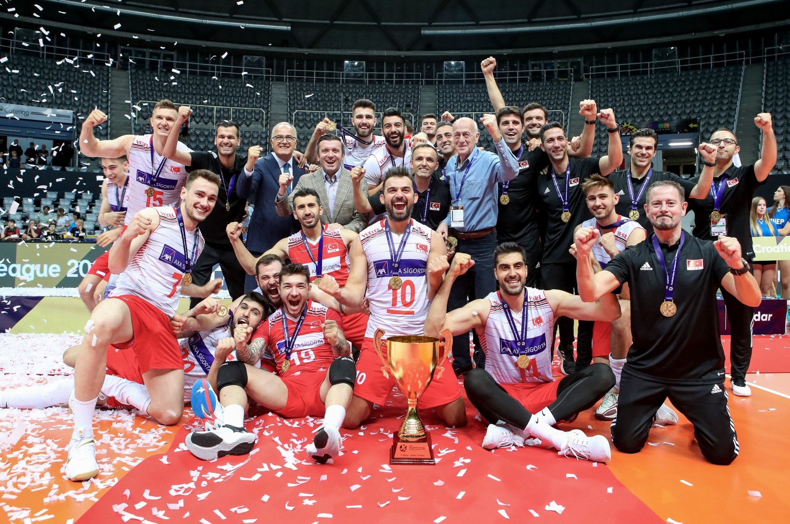 Türkiye mengalahkan Ukraina untuk mengantongi gelar bola voli pria Eropa ke-3