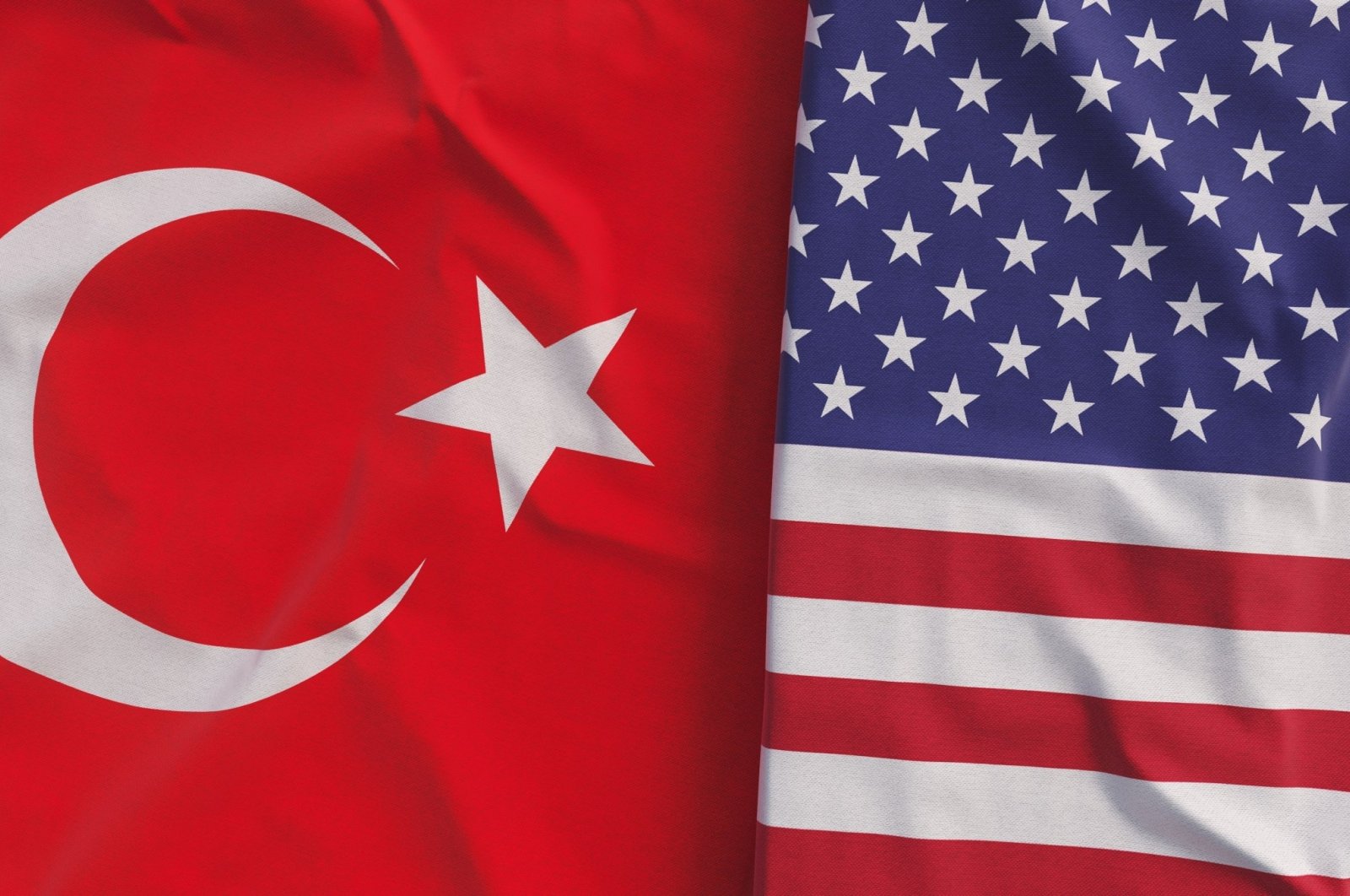 Flags of Türkiye and the U.S. (Shutterstock File Photo)