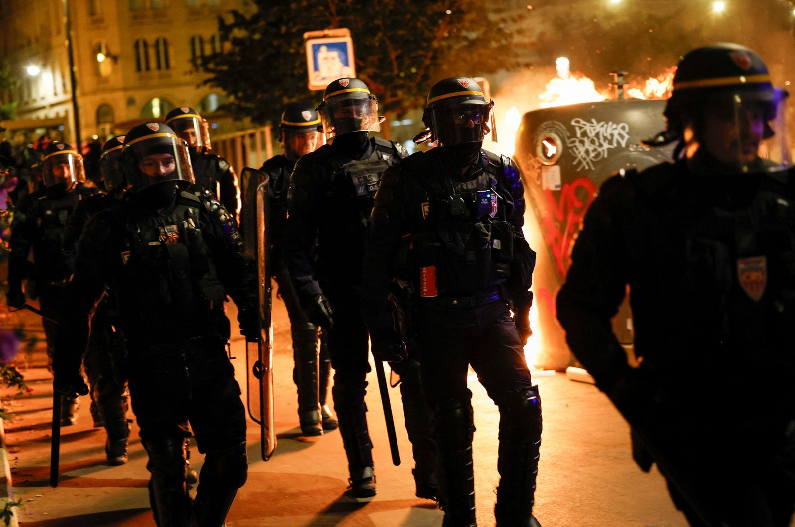 Lebih dari 1.300 ditangkap setelah malam keempat kerusuhan mengguncang Prancis