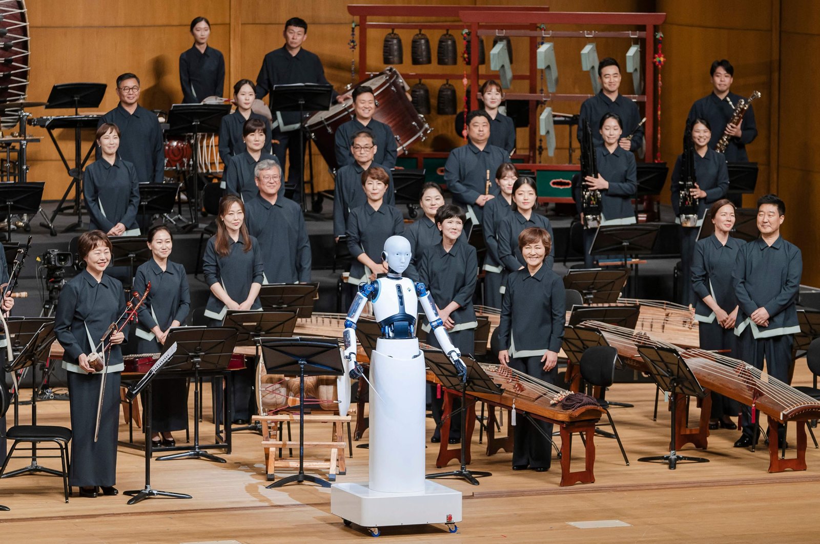 Robot naik panggung untuk memimpin orkestra, wow penonton di Seoul