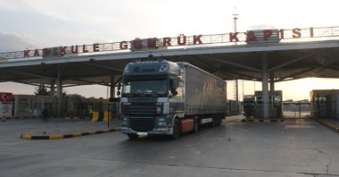 A lorry passes through the Kapıkule Customs Gate along the Turkish-Bulgarian border, June 15, 2023. (IHA Photo)