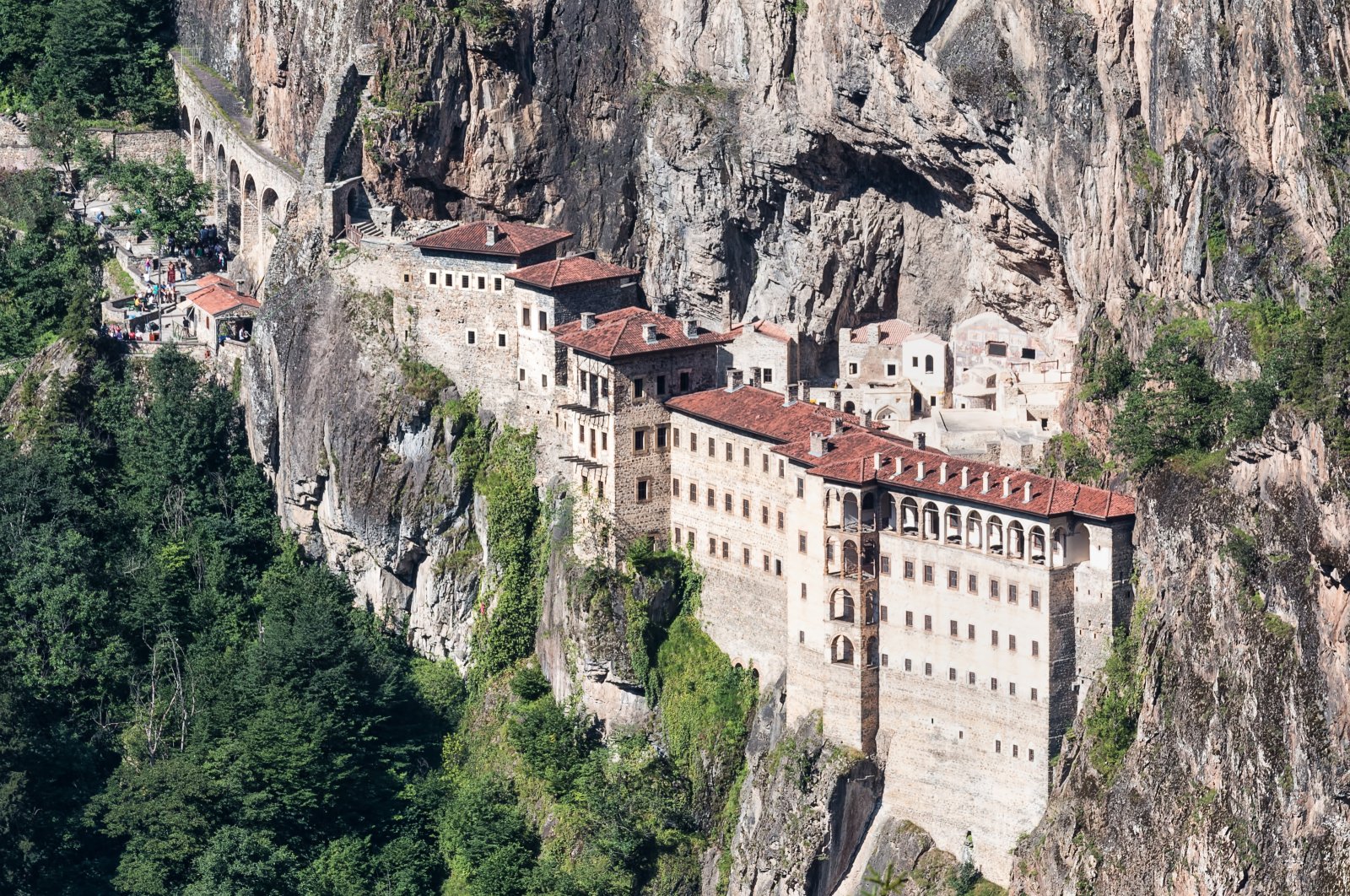 Biara Sümela yang ikonis di Türkiye menarik semakin banyak pengunjung