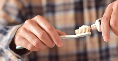 Brushing your teeth before you sleep can lead to better cardiac health, says new study. (Shutterstock Photo)